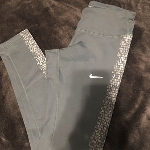 Nike leggings